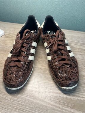 Adidas Japan low top sneaker snake print